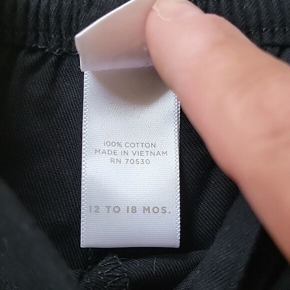 JANIE AND JACK RUFFLE POCKET BLACK SHORTS, SIZE 12-18 MONTHS - Picture 6 of 7